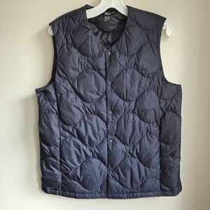 Uniqlo NWOT Mens Navy Compact ULTRA LIGHT DOWN VESt L